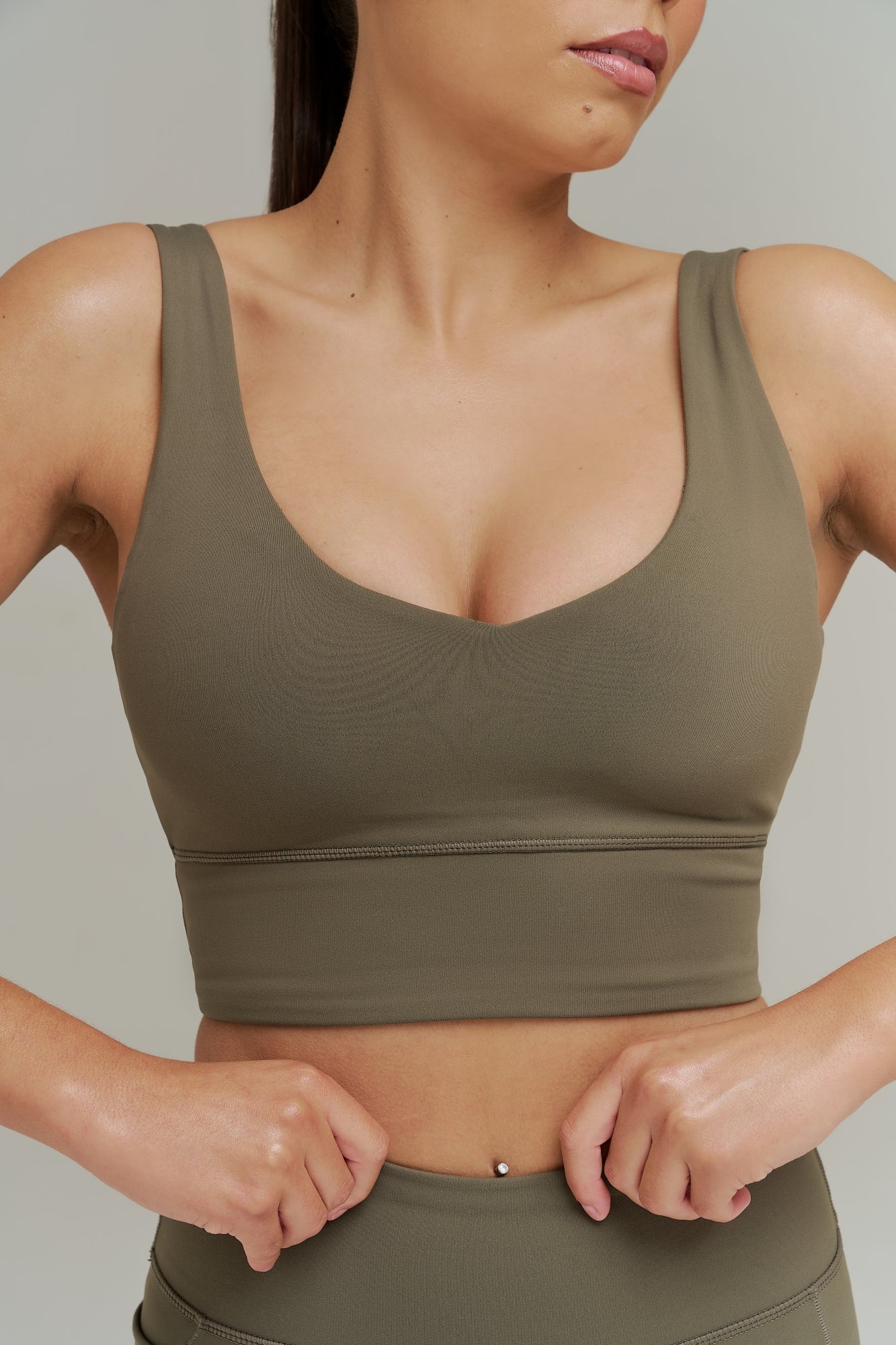 XENLITE V-NECK SPORTS BRA