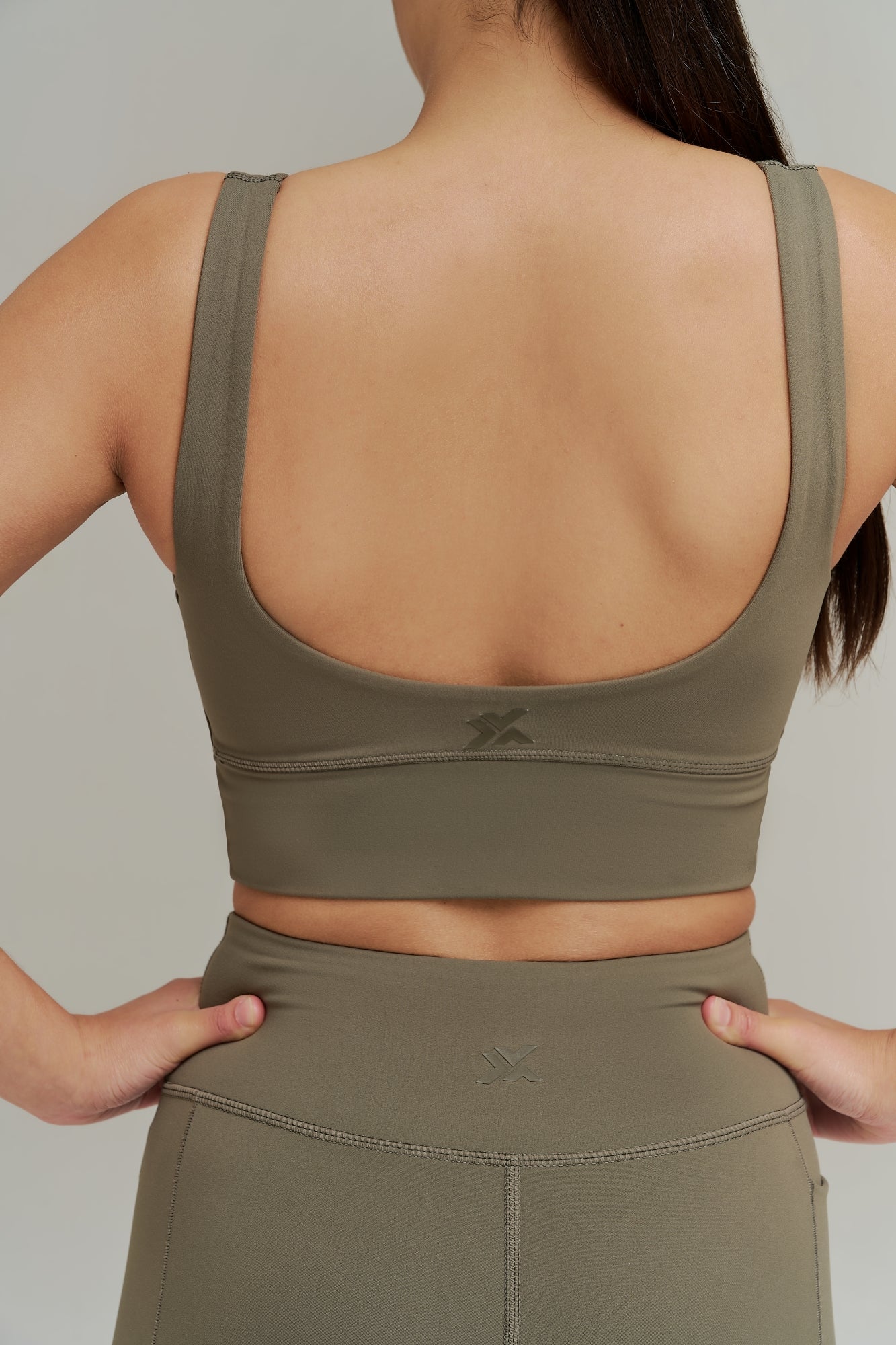 XENLITE V-NECK SPORTS BRA