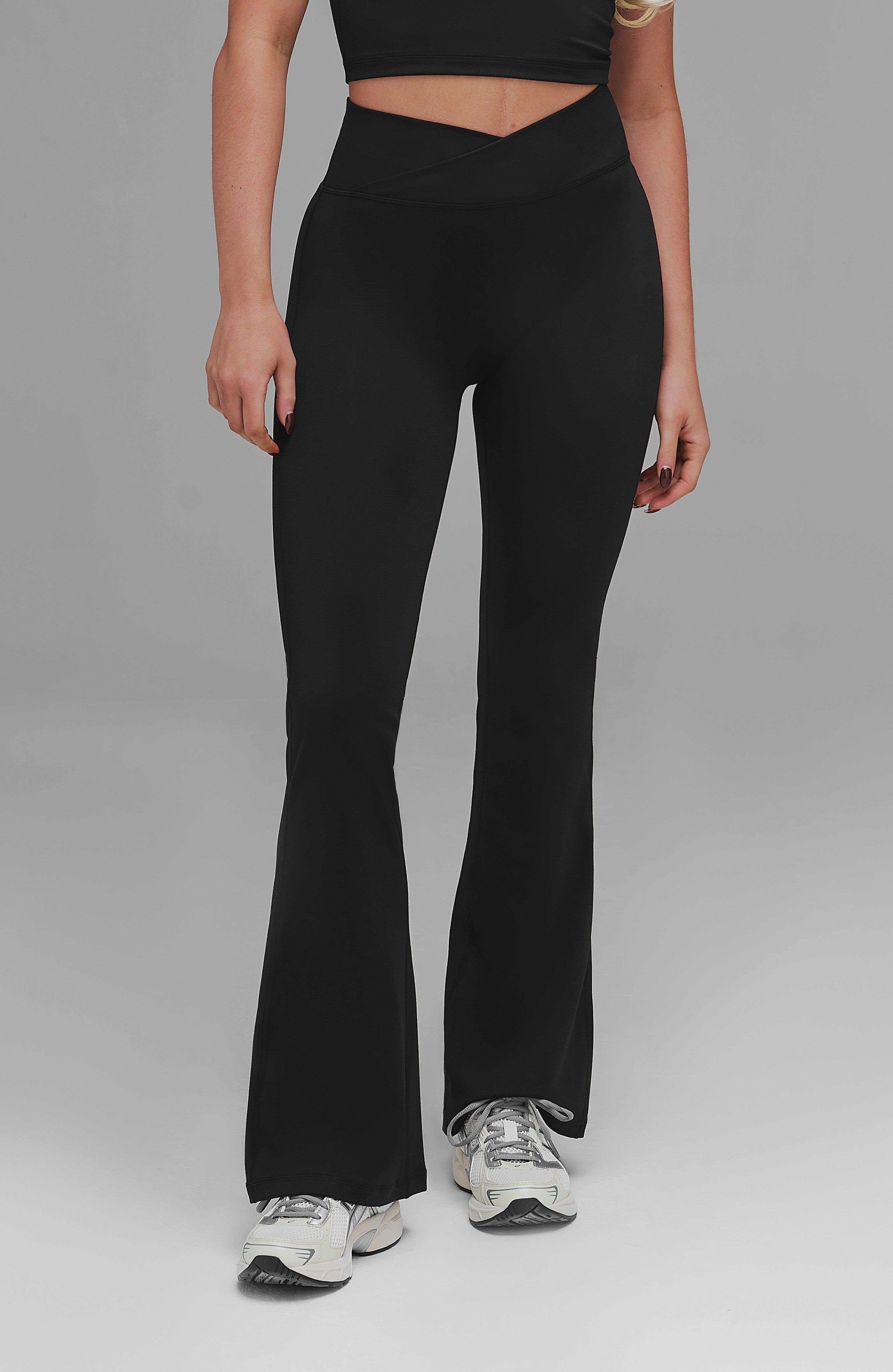 SOULFLO WOMEN'S FLARE PANTS - BLACK