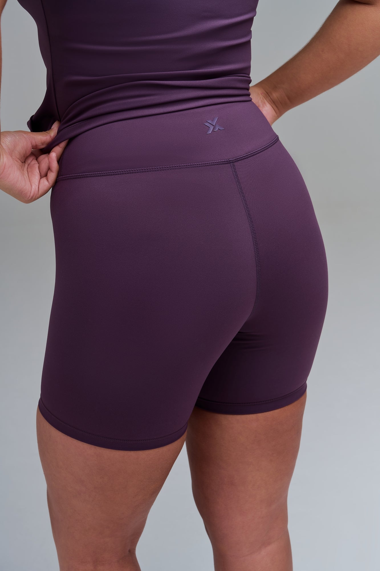 XENLITE WOMEN'S CYCLING SHORTS - MIDNIGHT PLUM