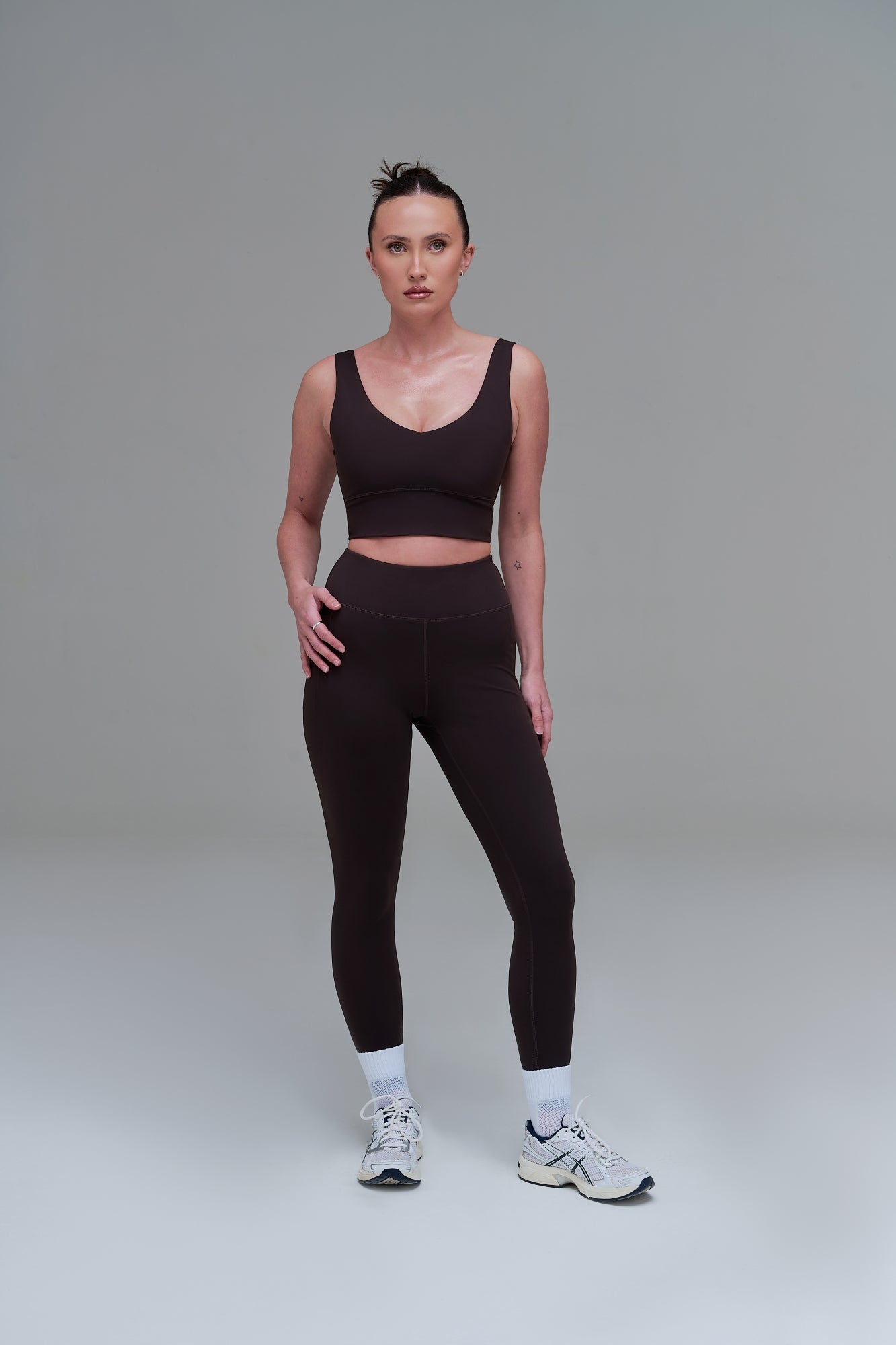 XENLITE V-NECK SPORTS BRA